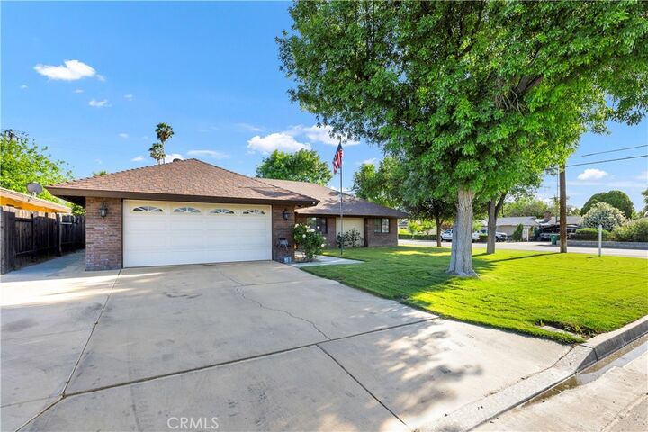 Property Photo:  41257 Plumrose  CA 92544 