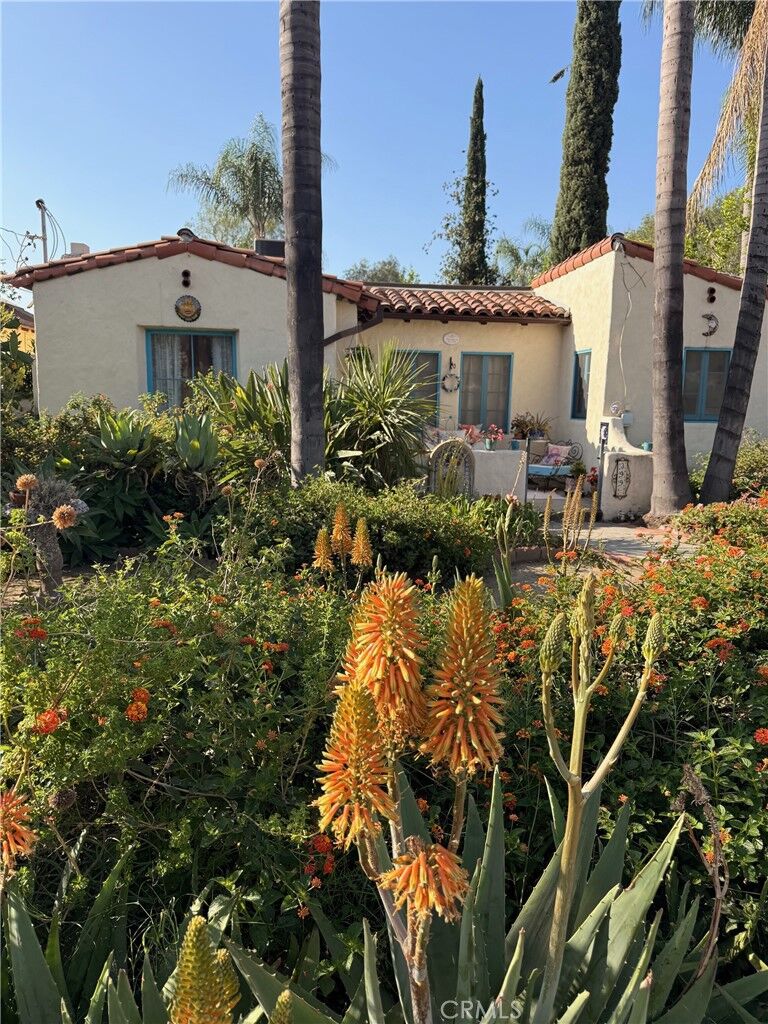 Property Photo:  399 W Alexander  CA 92405 