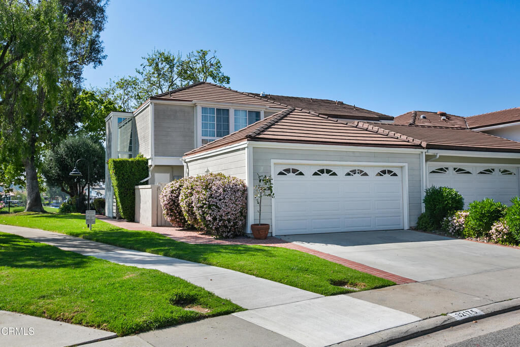 Property Photo:  32175 Sailview Lane  CA 91361 