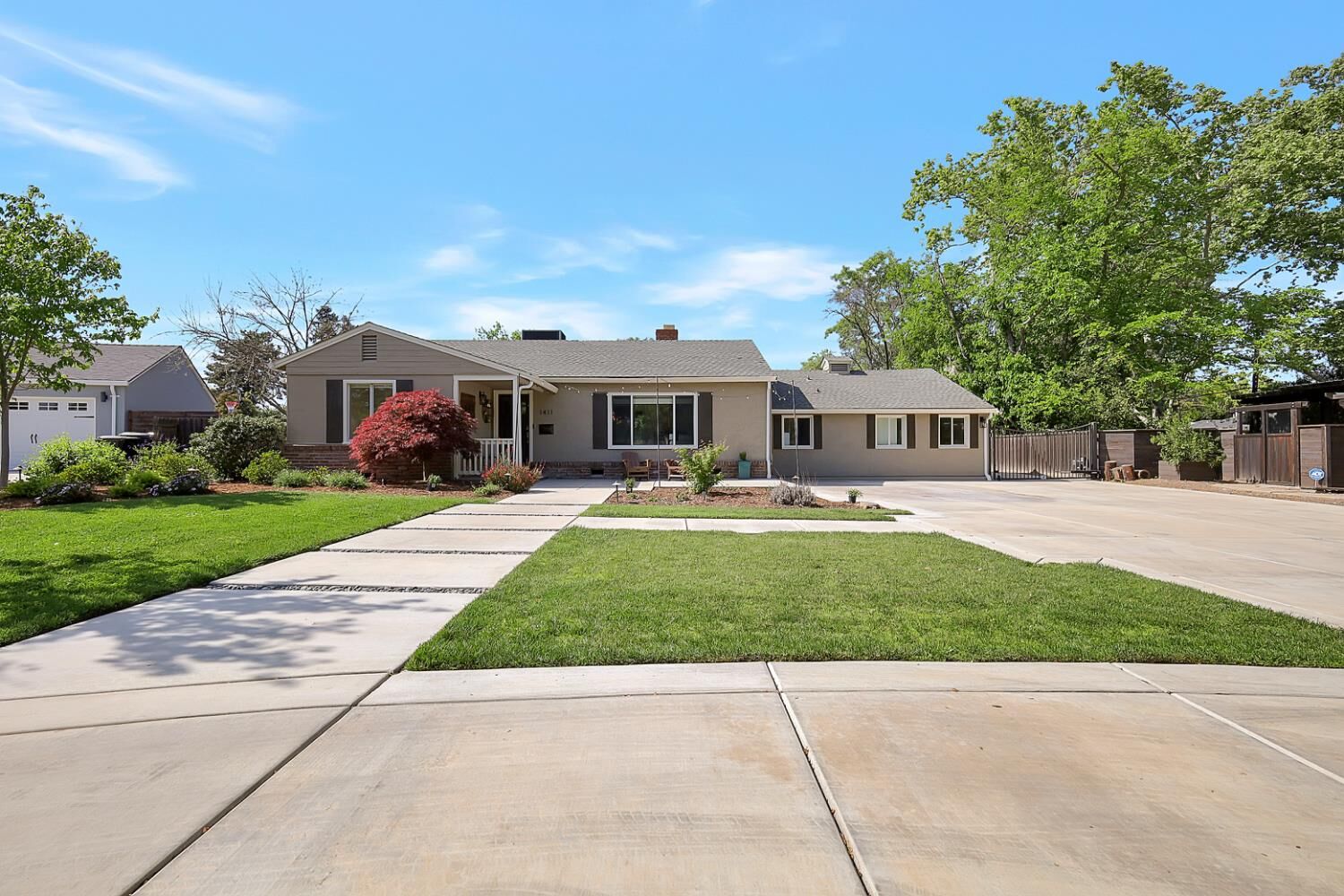 Property Photo:  1411 Las Salinas Way  CA 95864 