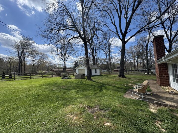 Property Photo: 105 Inglewood Dr TN 37388