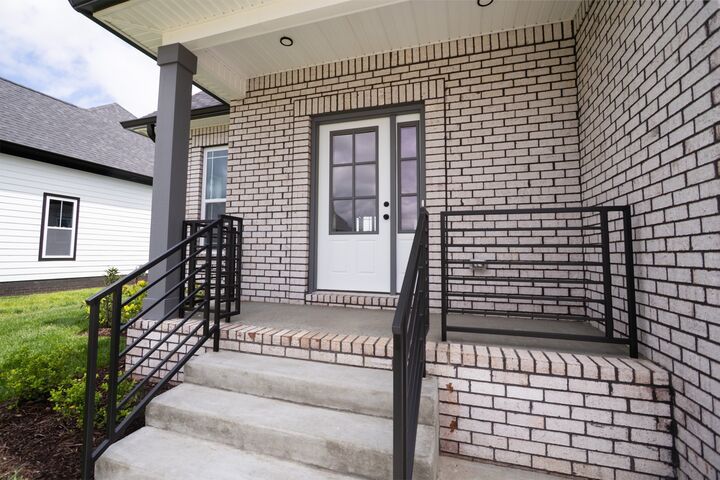 Property Photo: 213 Harvest Moon Dr TN 37043