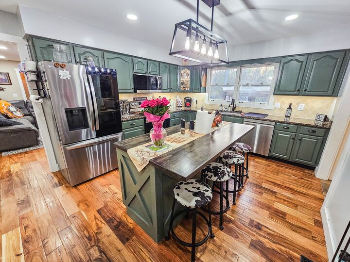 Property Photo:  331 Hilltop Dr  TN 37160 