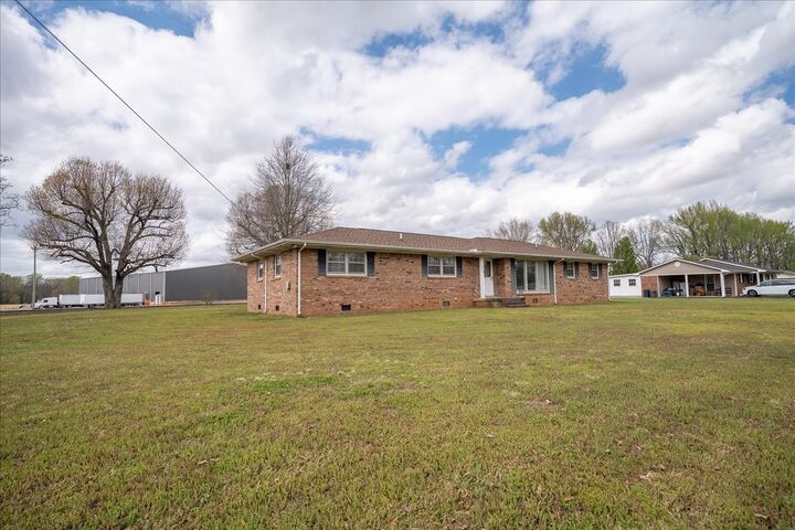 Property Photo:  717 Brenda Ave  TN 38469 