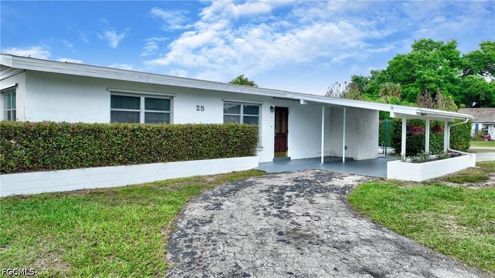 Property Photo: 25 Maple Avenue N FL 33936