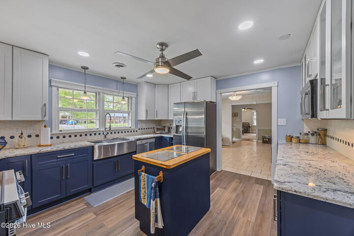 Property Photo: 1104 Longview Drive NC 28562
