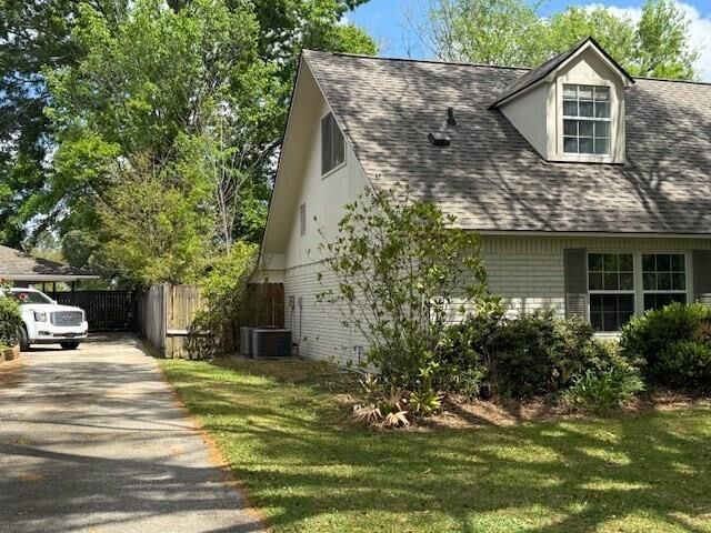 Property Photo: 12617 Warwick Avenue LA 70815