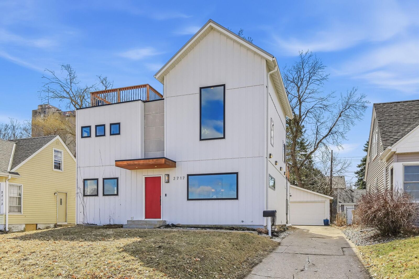 Property Photo:  2717 Glenwood Avenue  MN 55405 
