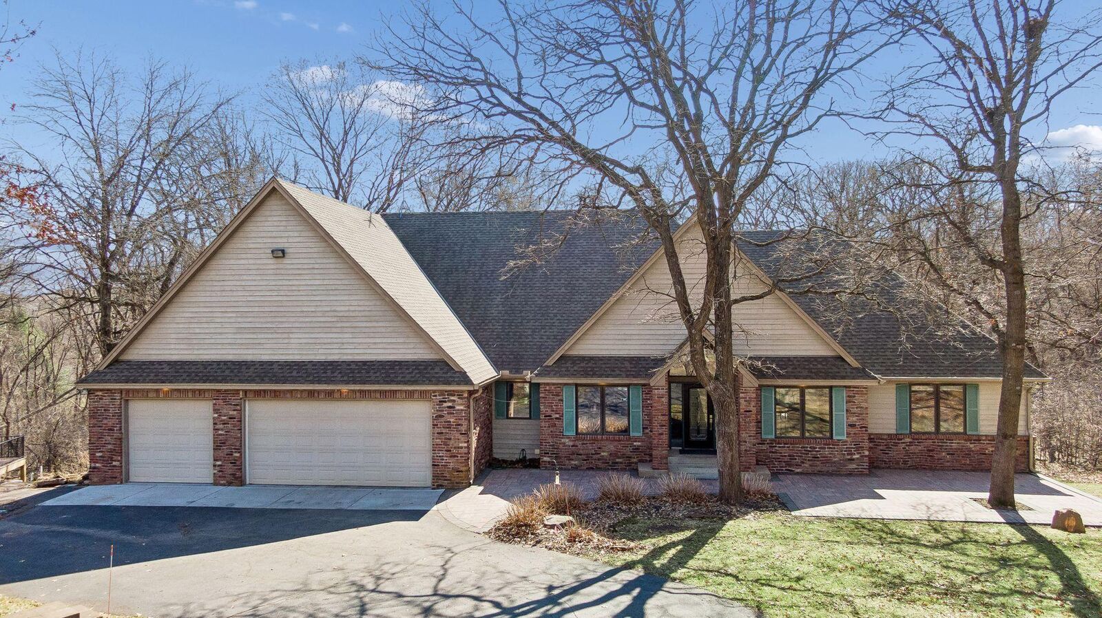 Property Photo:  9440 Abigail Court  MN 55077 