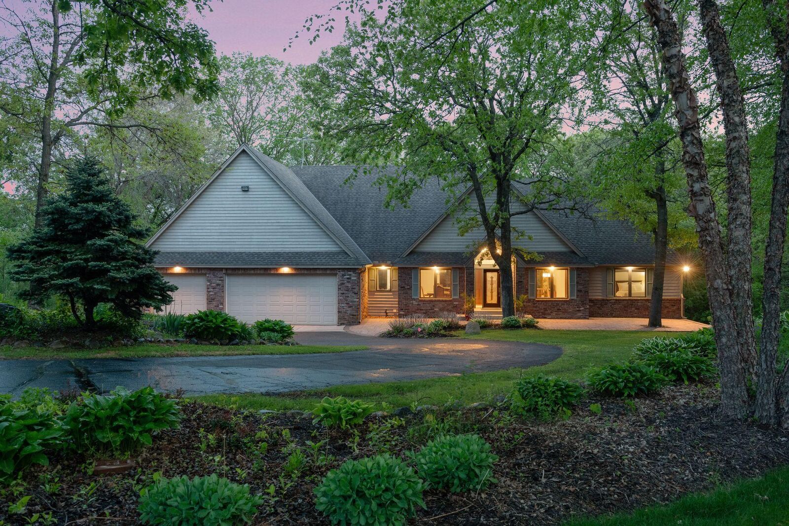 Property Photo:  9440 Abigail Court  MN 55077 