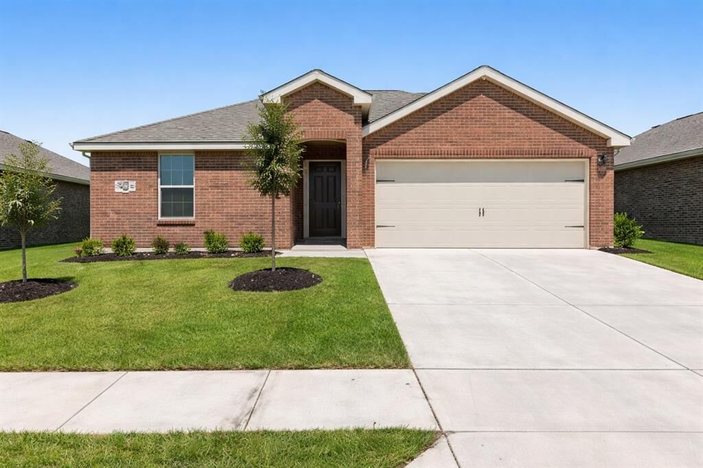 Property Photo:  305 Banner Avenue  TX 75189 