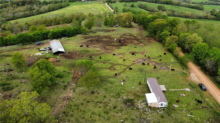 Property Photo:  1085 County Road 723  AR 72740 
