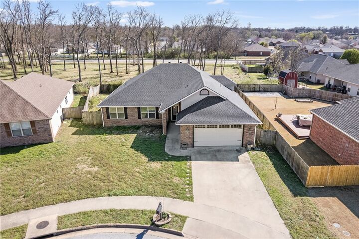 Property Photo: 506 Maci Court AR 72761