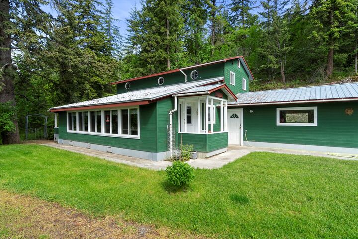 Photo de la propriété:  6497 Lindsay Road  BC V0E 1M7 