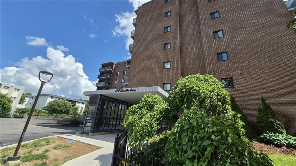 Property Photo: 279 Chandler Drive 706 ON N2E 1X6