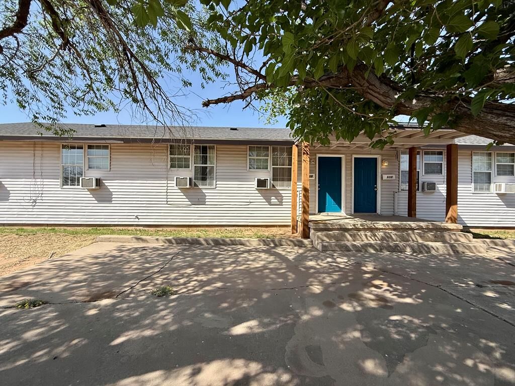Property Photo:  610 Burleson  TX 79701 