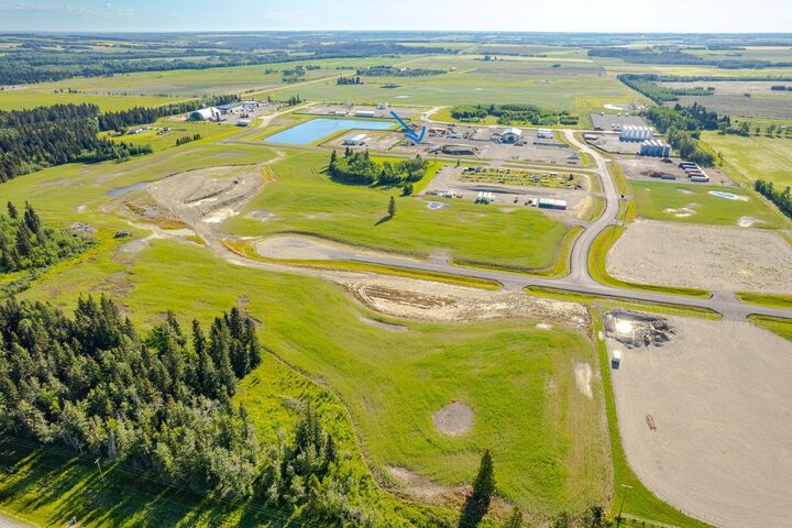 Property Photo:  32532 Range Road 42 111  AB T0M 1X0 