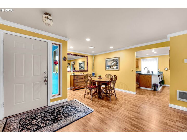 Property Photo:  2105 Dahlia St  WA 98674 