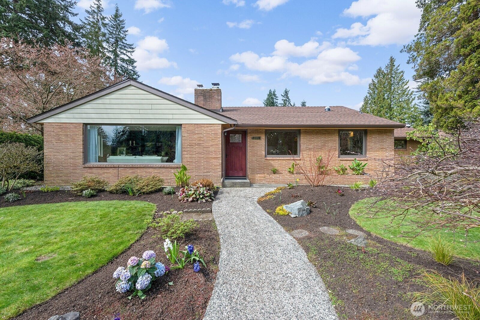 Property Photo:  16003  32nd Avenue NE  WA 98155 