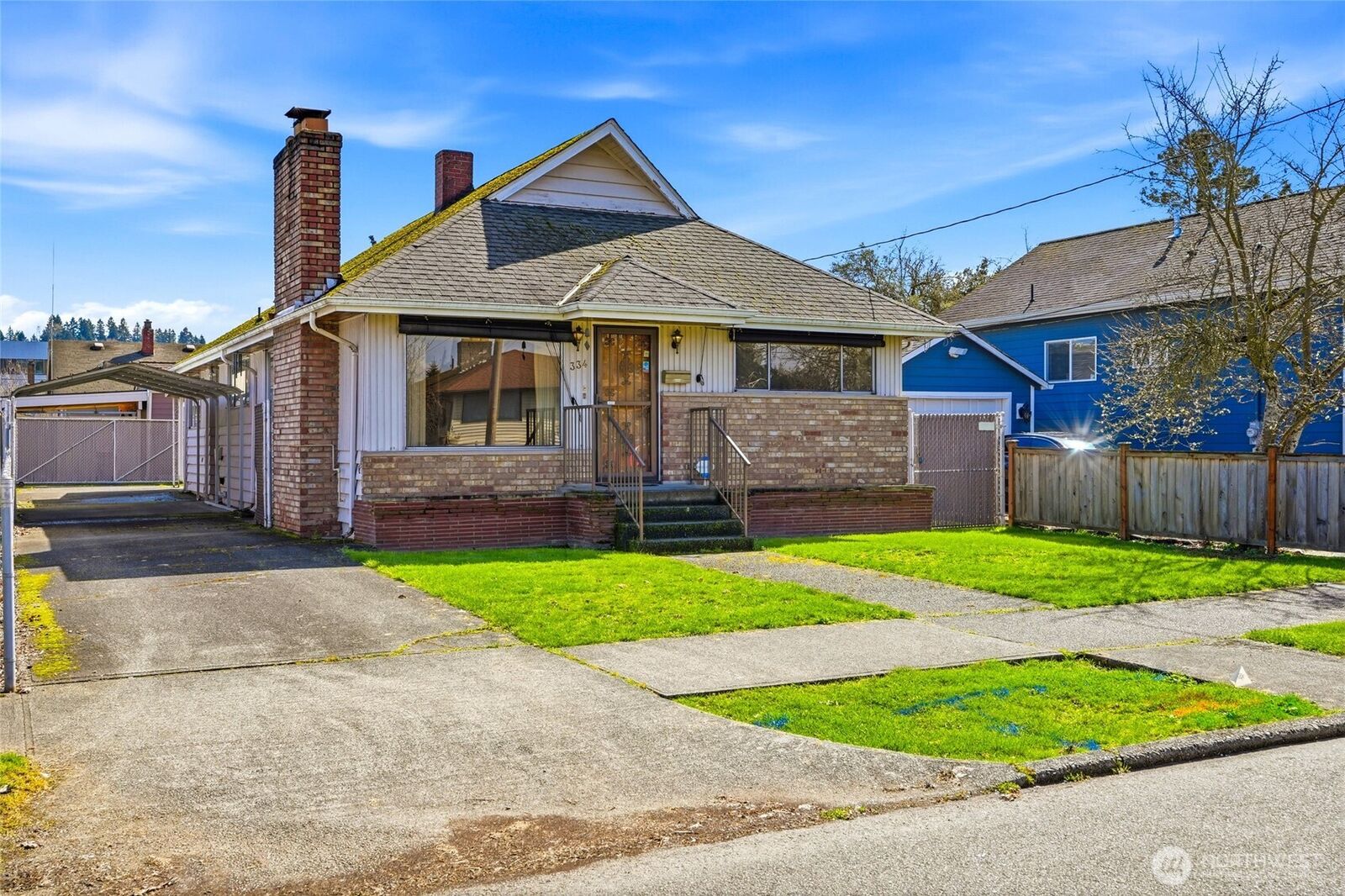 Property Photo:  334  Wells Avenue N  WA 98056 