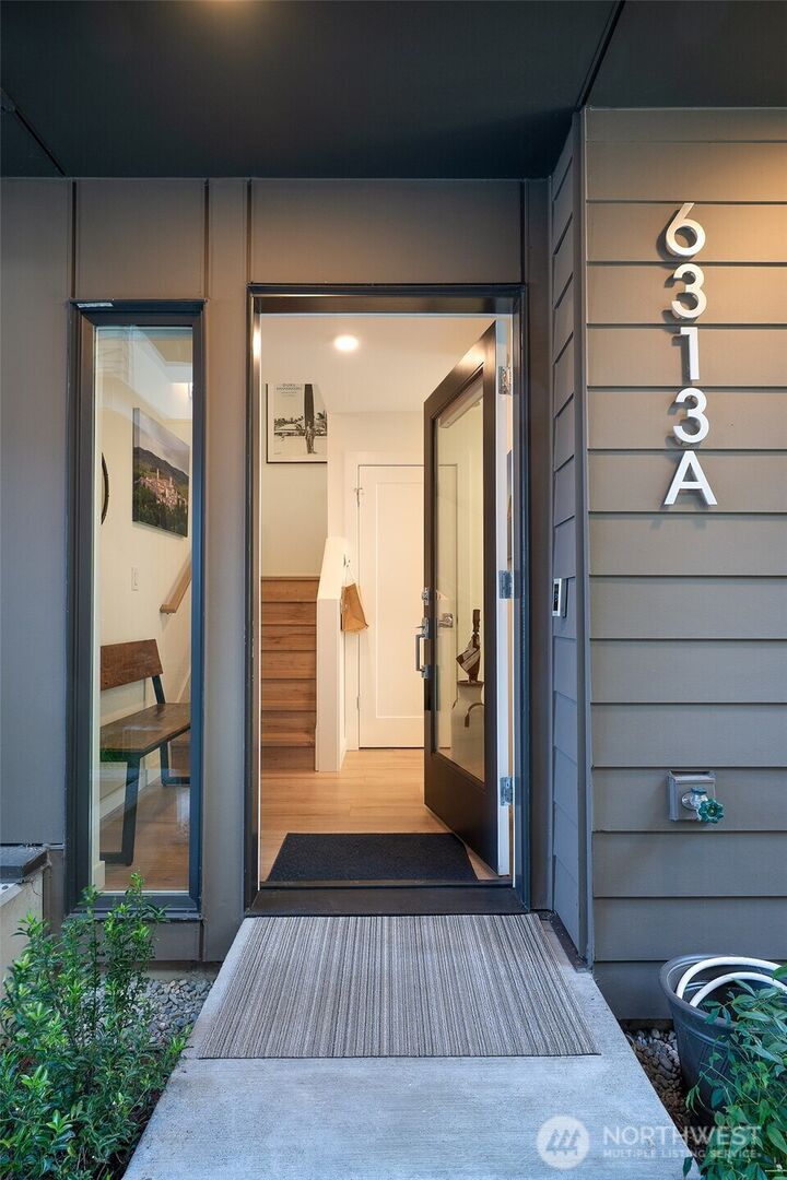 Property Photo:  6313  9th Avenue NE A  WA 98115 