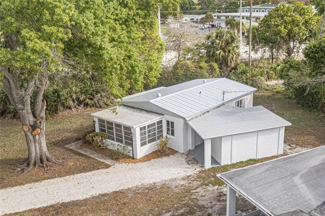 Property Photo:  1576 15th Avenue  FL 32960 