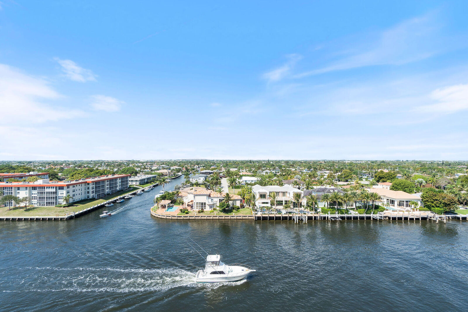 Property Photo:  1160 Hillsboro Mile 904  FL 33062 