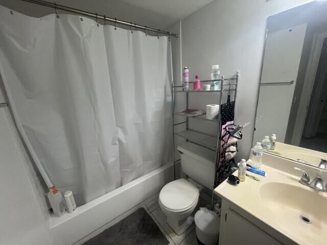 Property Photo:  504 Shady Pine Way A2  FL 33415 