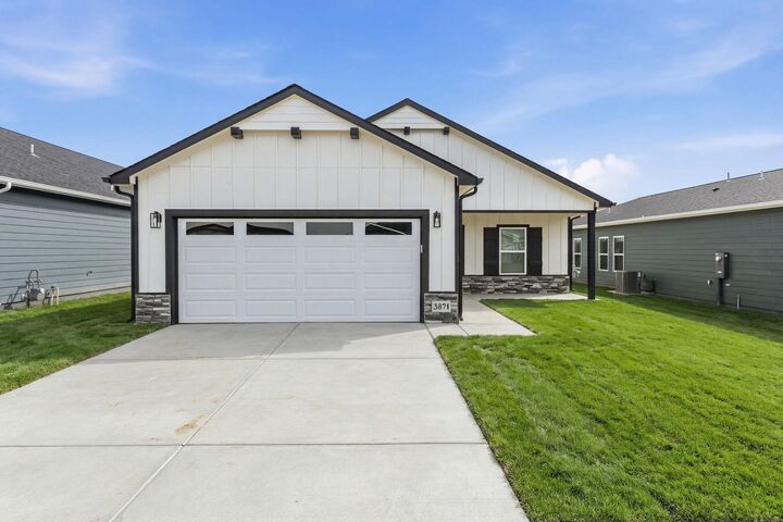 Property Photo:  3571 E Hollandale St  KS 67037-7820 