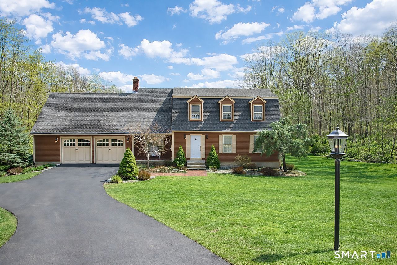 Property Photo:  370 Opening Hill Road  CT 06443 