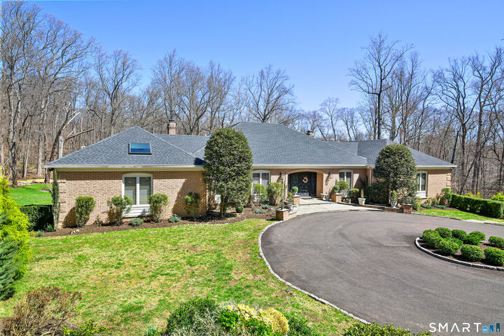 Property Photo:  159 Long Close Road  CT 06902 