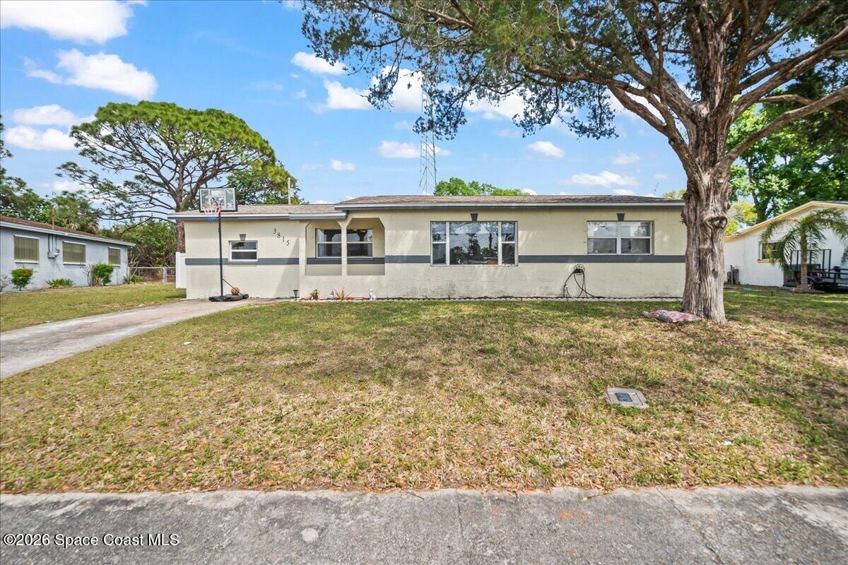 Property Photo:  3815 E Denton Circle  FL 32926 