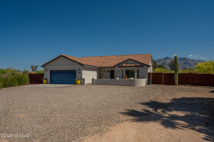 Property Photo:  1146 W Las Lomitas Road  AZ 85704 