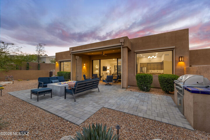 Property Photo:  10875 N Poinsettia Drive  AZ 85737 