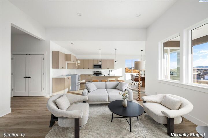 Property Photo:  6614 W 24th Ave 11  WA 99338 