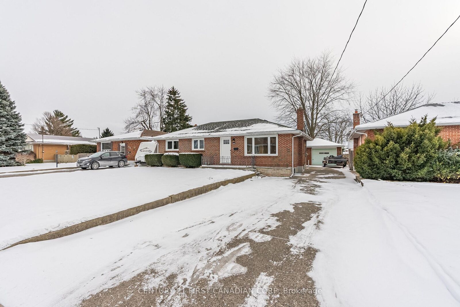 Property Photo:  177 Myrtle Street Upper  ON N5R 2G8 