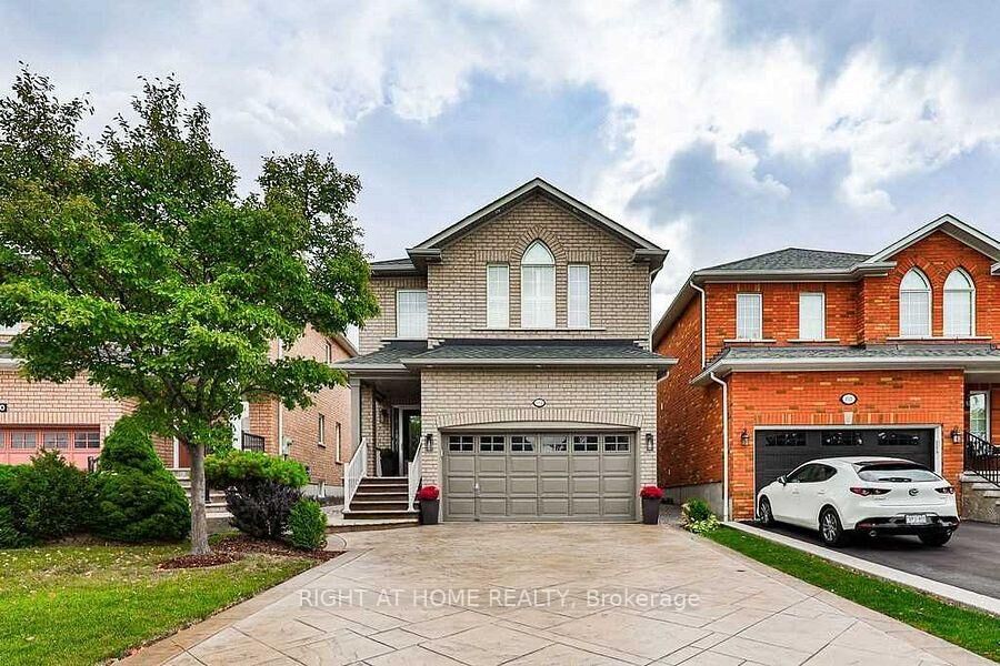 Property Photo: 814 Brass Winds Place ON L5W 1T4