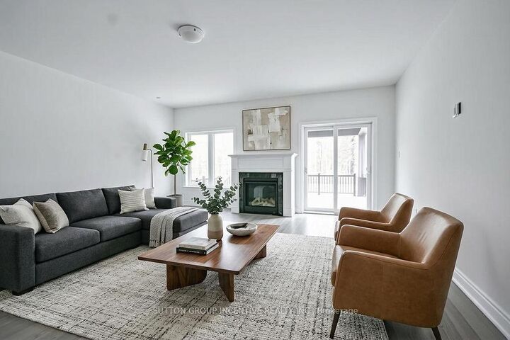 Property Photo: 10 Cottonwood Street ON L0L 1Y2