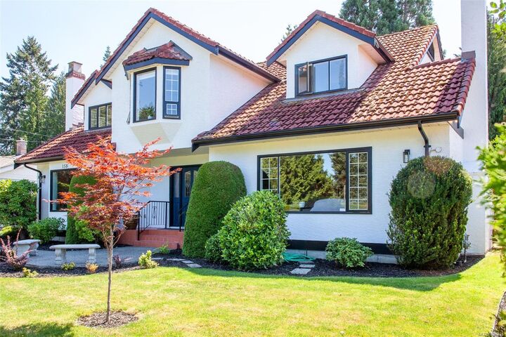 Property Photo: 158 Crescent Rd E BC V9K 1L6