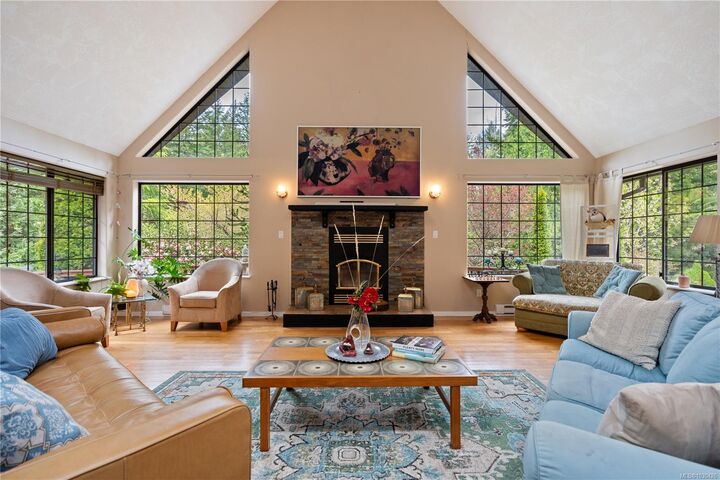 6907 Sellars Rd — photo 1