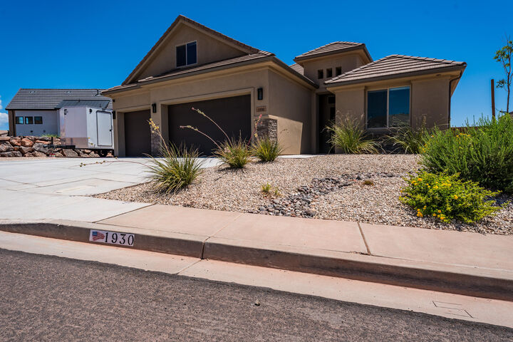 Property Photo:  1930 N Creek Side Ct  UT 84780 