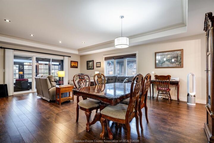 Property Photo:  33 Robin Court  ON N9Y 0E1 