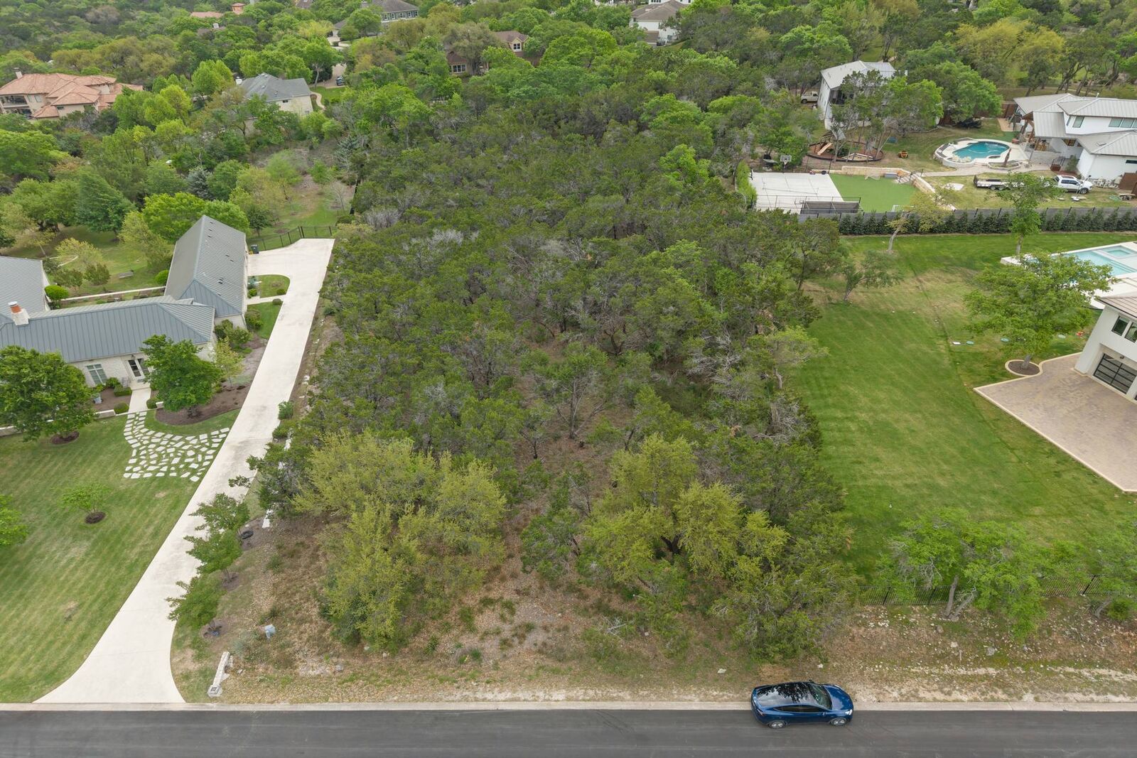 Property Photo: 3105 Sweet Autumn Cove TX 78735