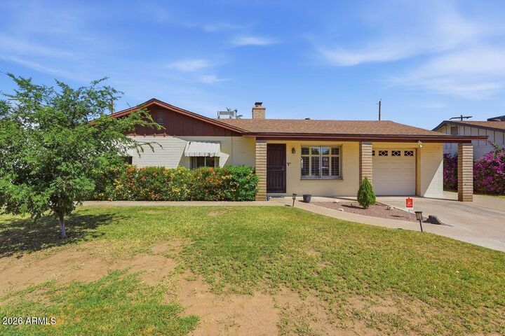 Property Photo:  1818 W Morten Avenue  AZ 85021 