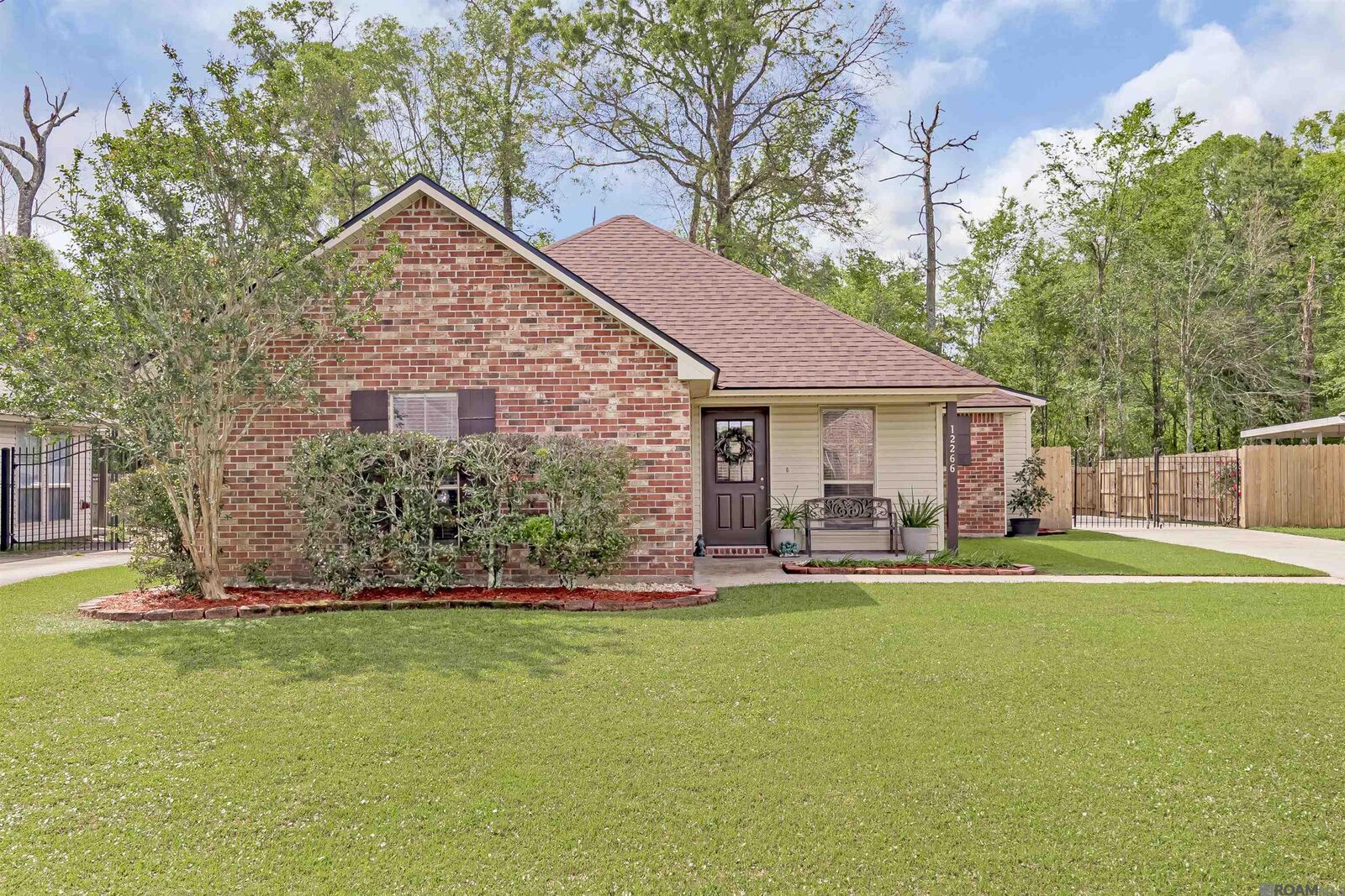 Property Photo:  12266 Creekside Ave  LA 70785 