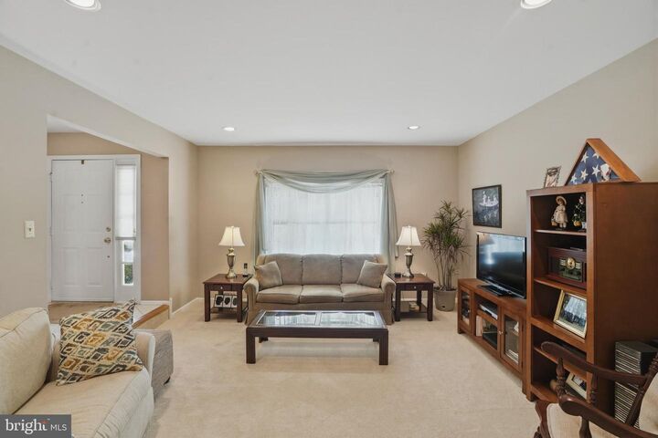 Property Photo:  1704 Smedley Court  PA 19002 