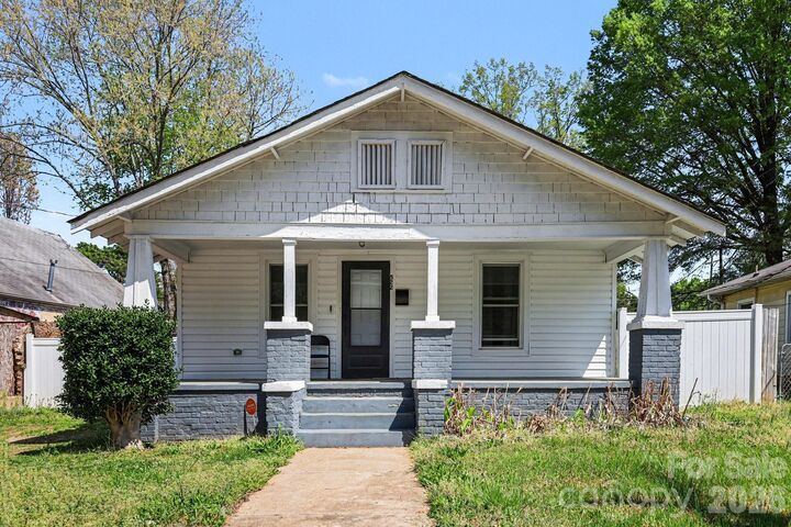 Property Photo: 522 Elm Street NC 28144