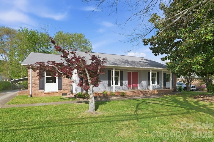 Property Photo: 13657 Idlewild Road NC 28105