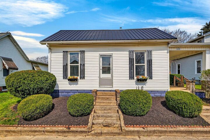 Property Photo:  122 Pleasant Street  OH 43113 