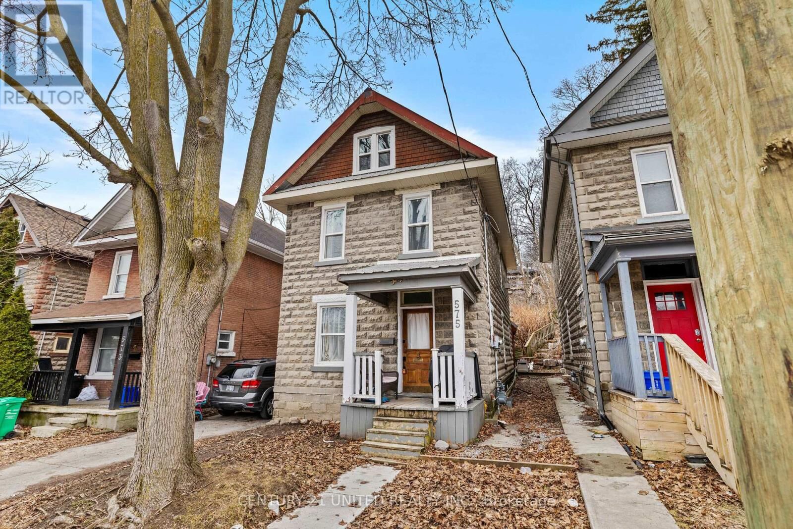 Property Photo:  575 Bethune Street  ON K9H 3Z7 